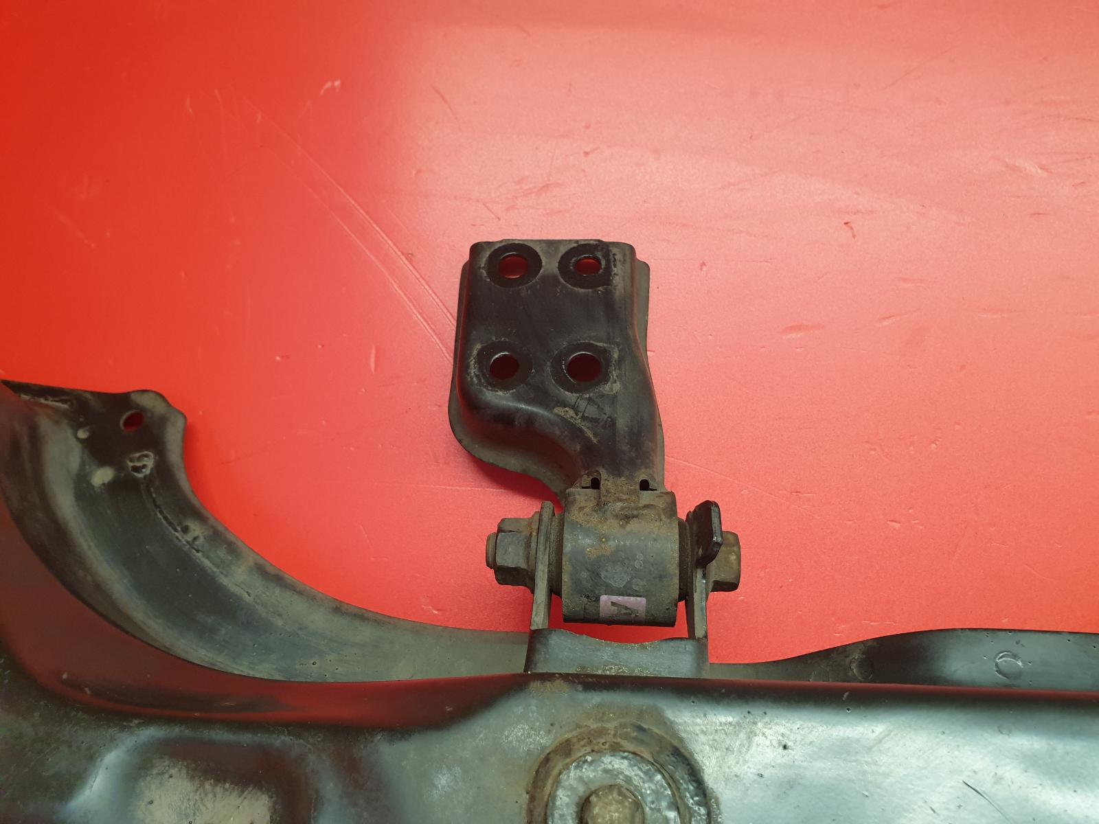 Front Subframe Yaris Toyota 2015