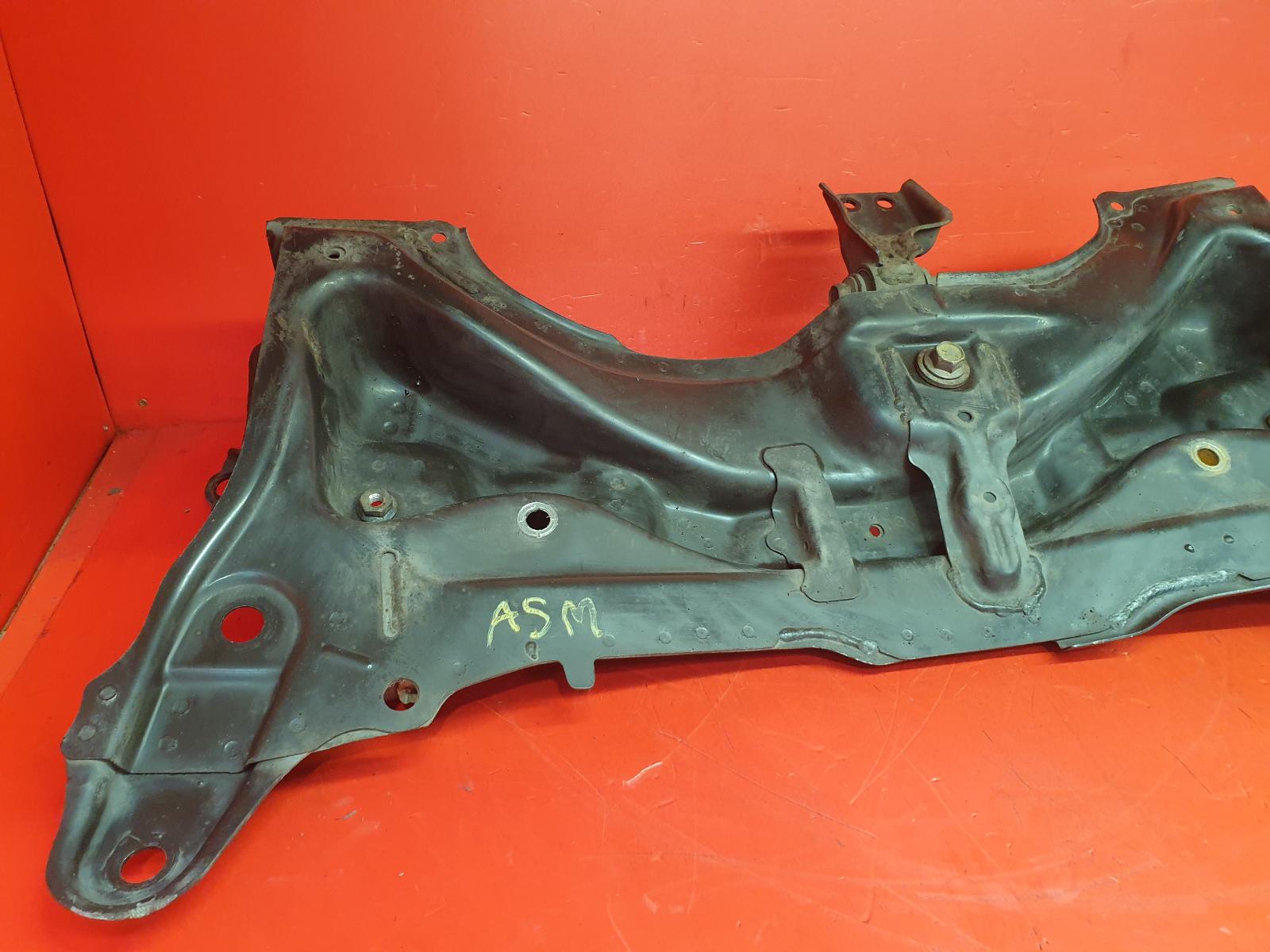 Front Subframe Yaris Toyota 2015