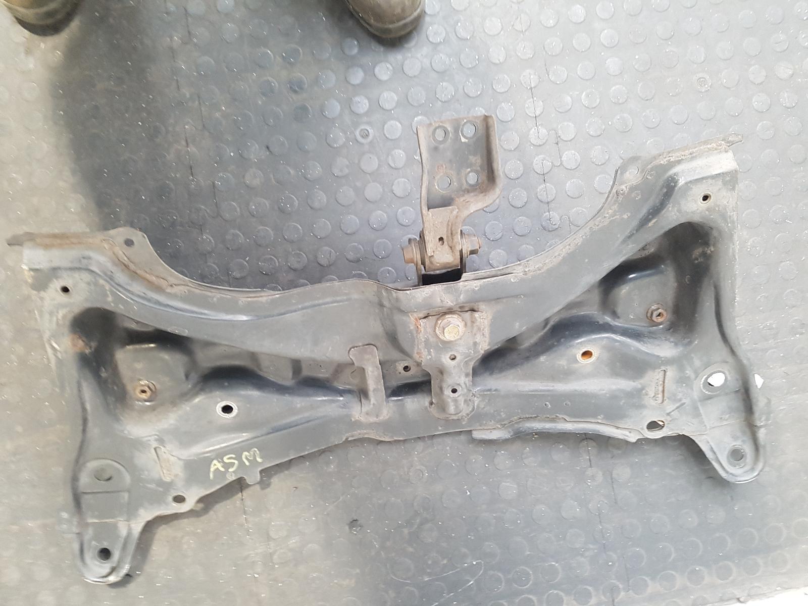 Front Subframe Yaris Toyota 2015