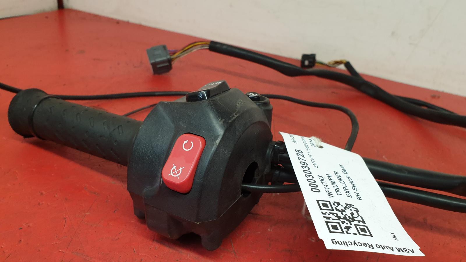 RH Switch Gear Explorer Triumph 2014