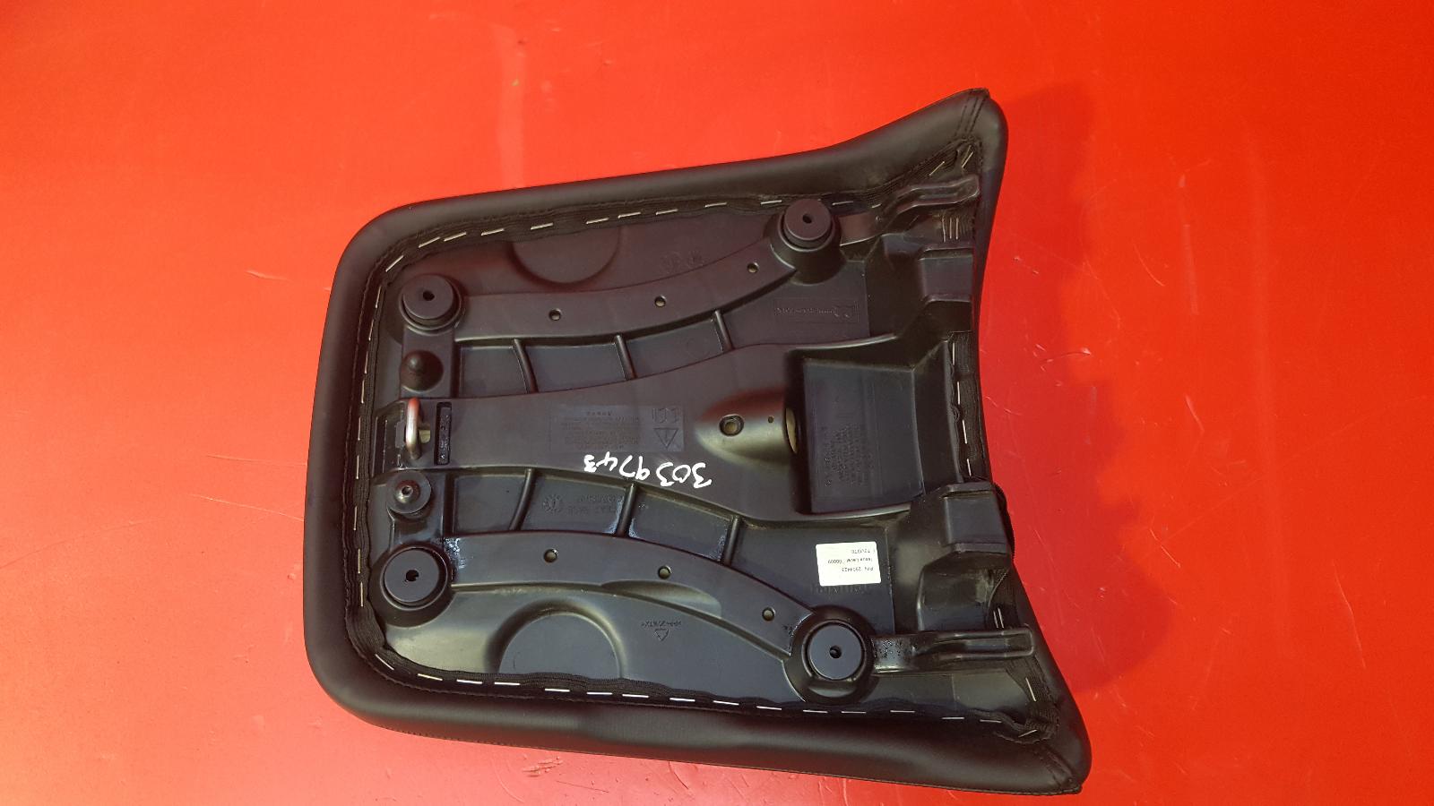 2nd Seat (Rear Seat) Explorer Triumph 2014