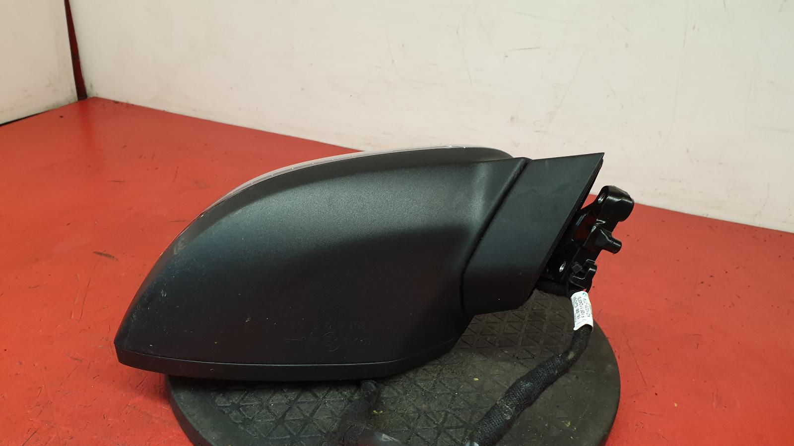 R Door Mirror A4 Audi 2022 