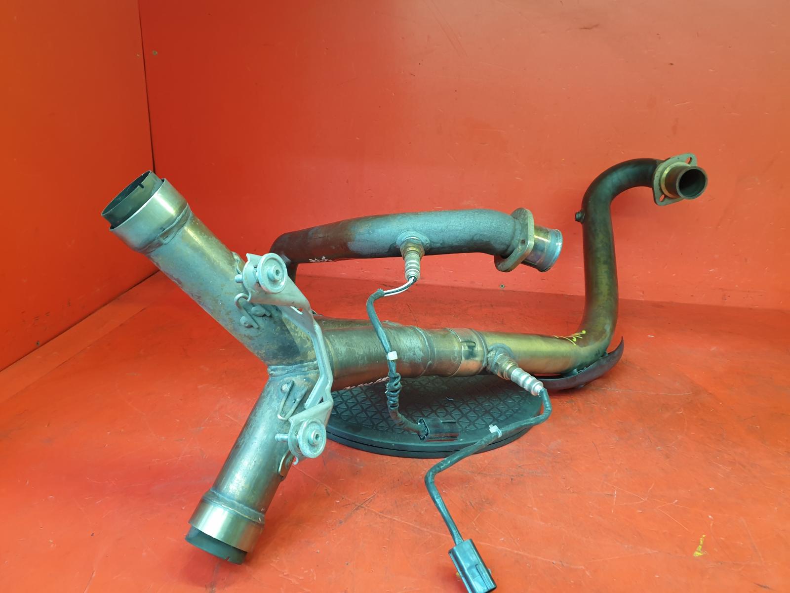 View Auto part Exhaust Manifold Ducati M696 2013