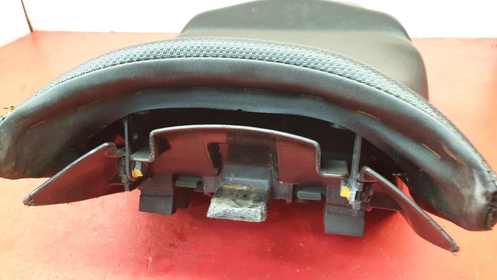 View Auto part Front Seat Suzuki Gsf 2005