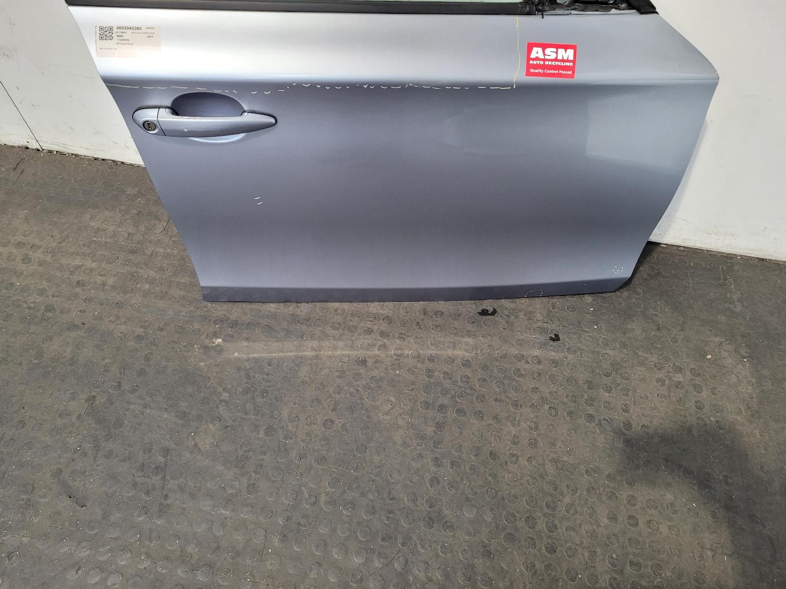 R Front Door 1 Series Bmw 2011