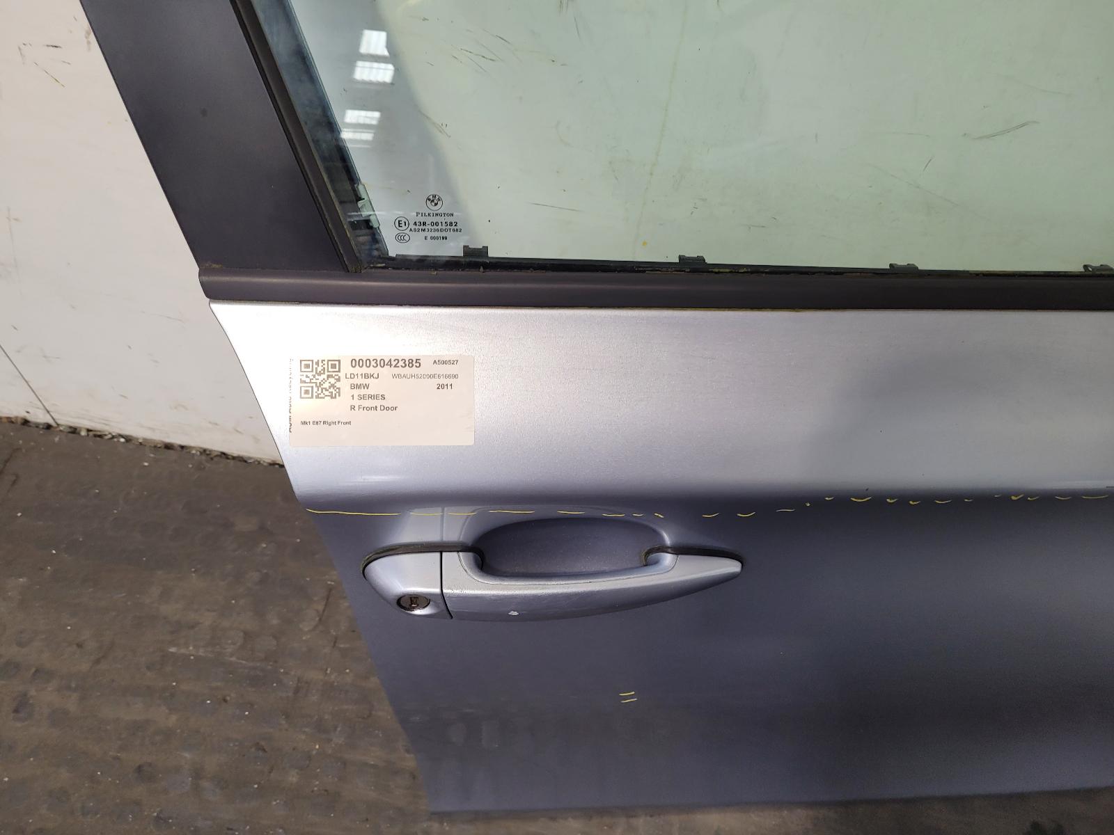 R Front Door 1 Series Bmw 2011