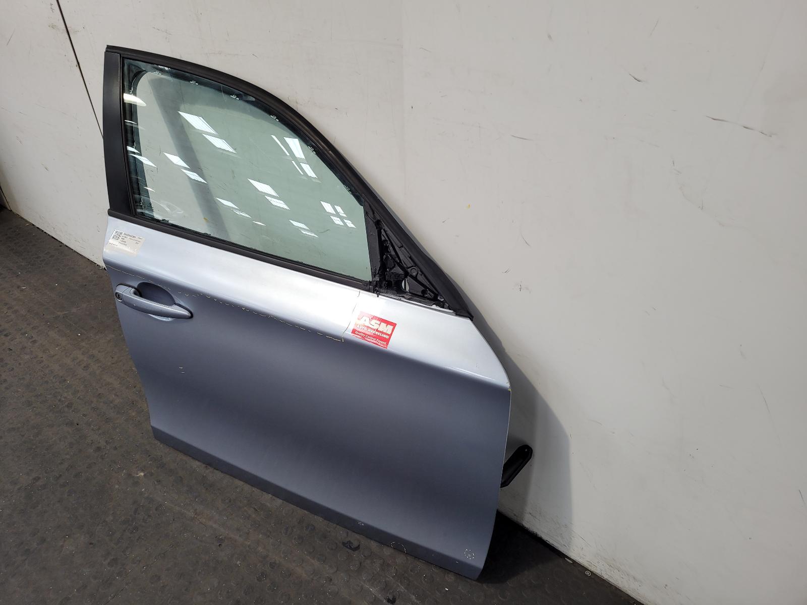 R Front Door 1 Series Bmw 2011 