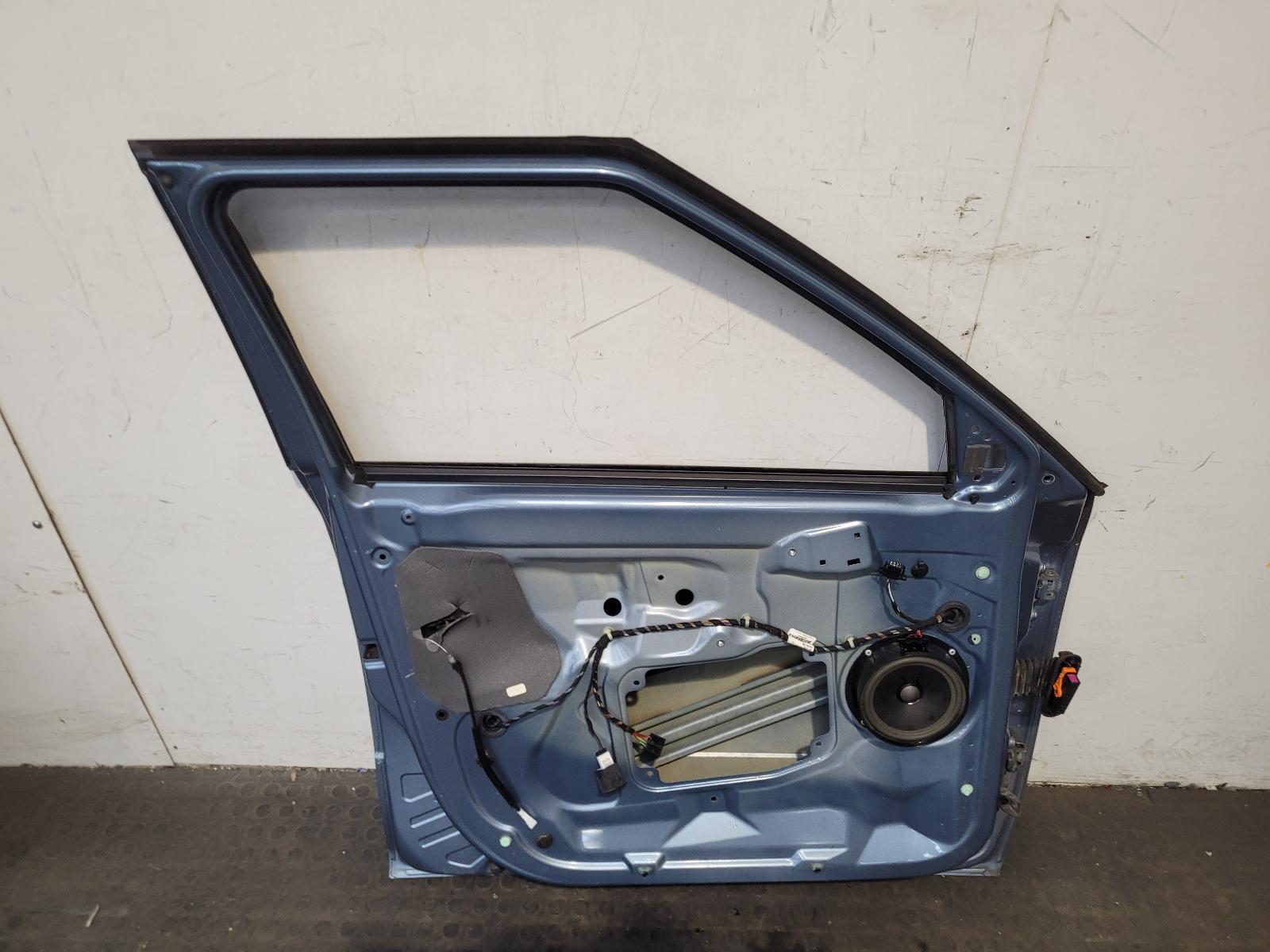 L Front Door Fabia Skoda 2008 TAKAKO様專用