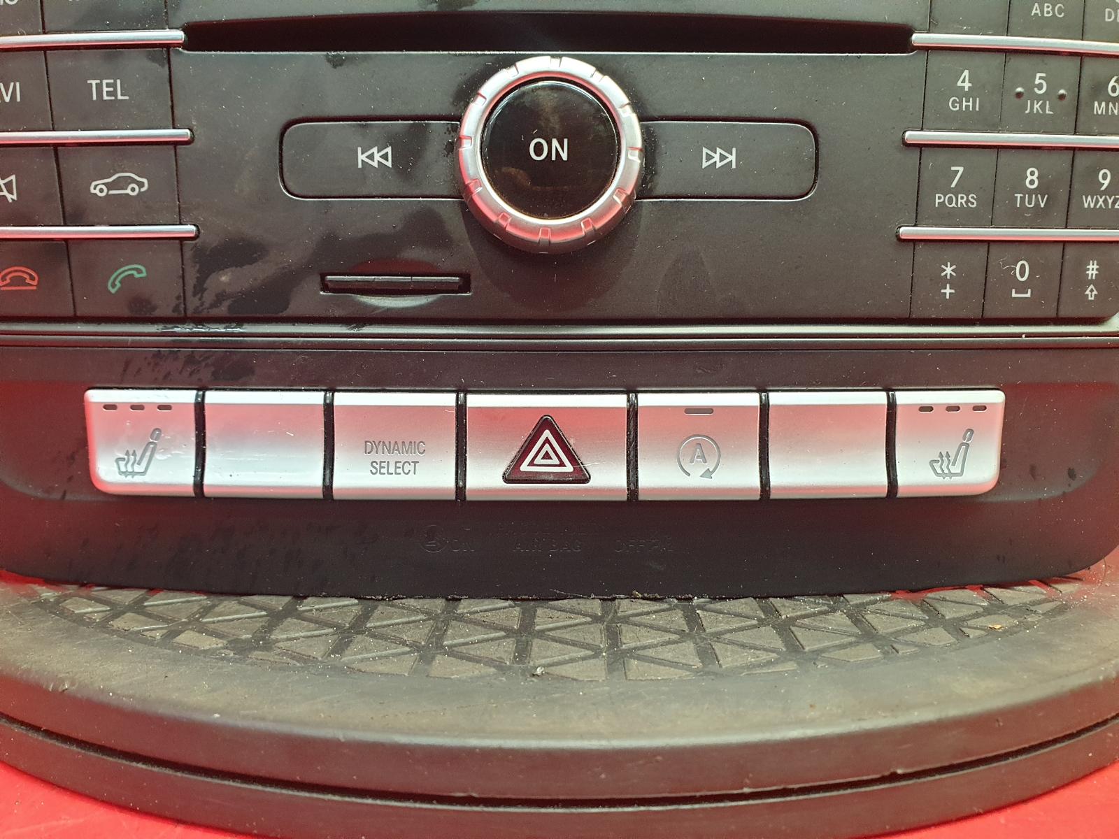 Radio Display A Class Mercedes 2018