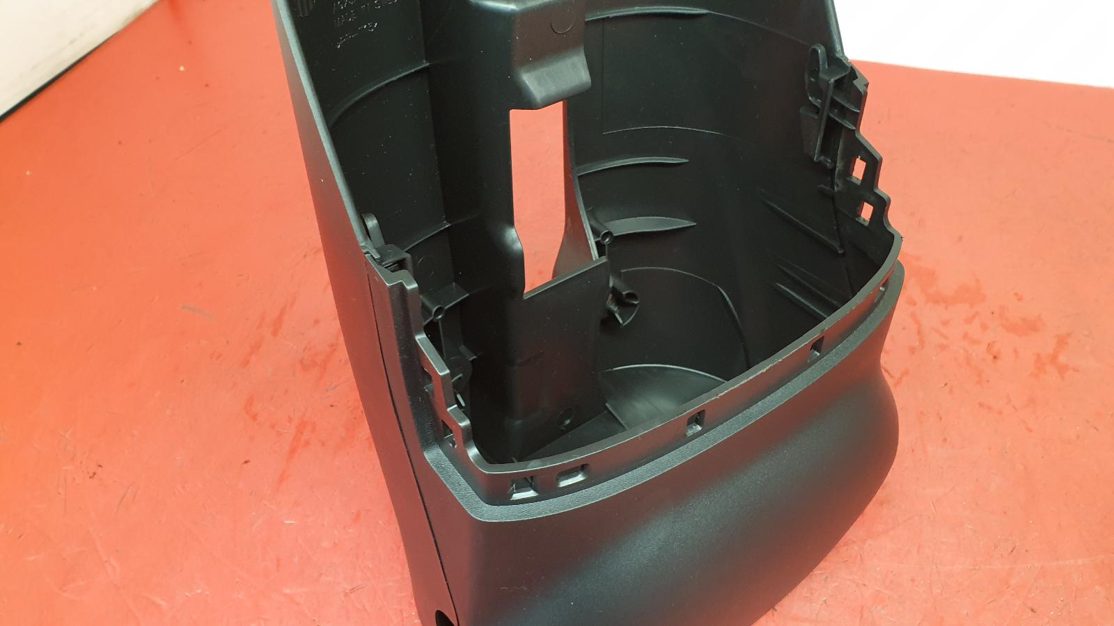 View Auto part Steering Cowl Volvo Xc90 2022