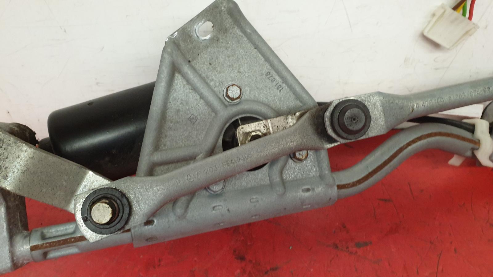 Wiper Motor Front C Class Mercedes 2008