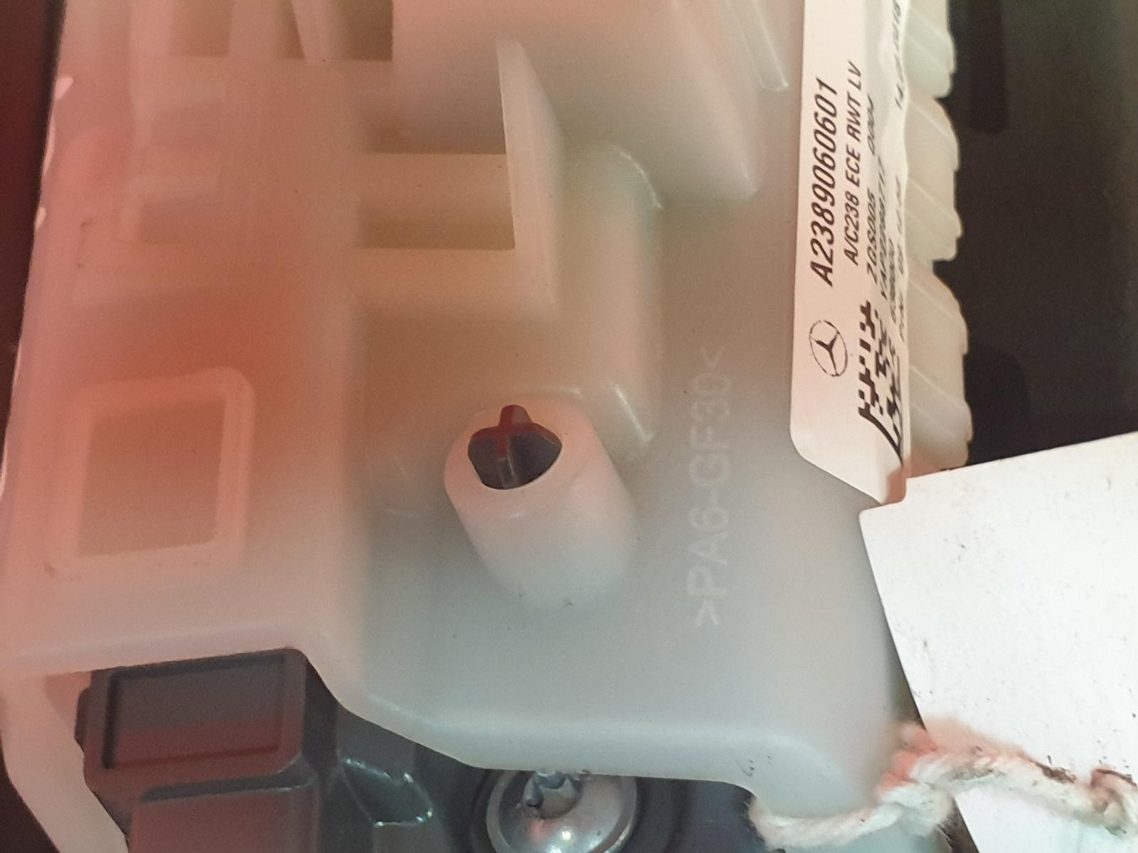 L Taillight E Class Mercedes 2018 