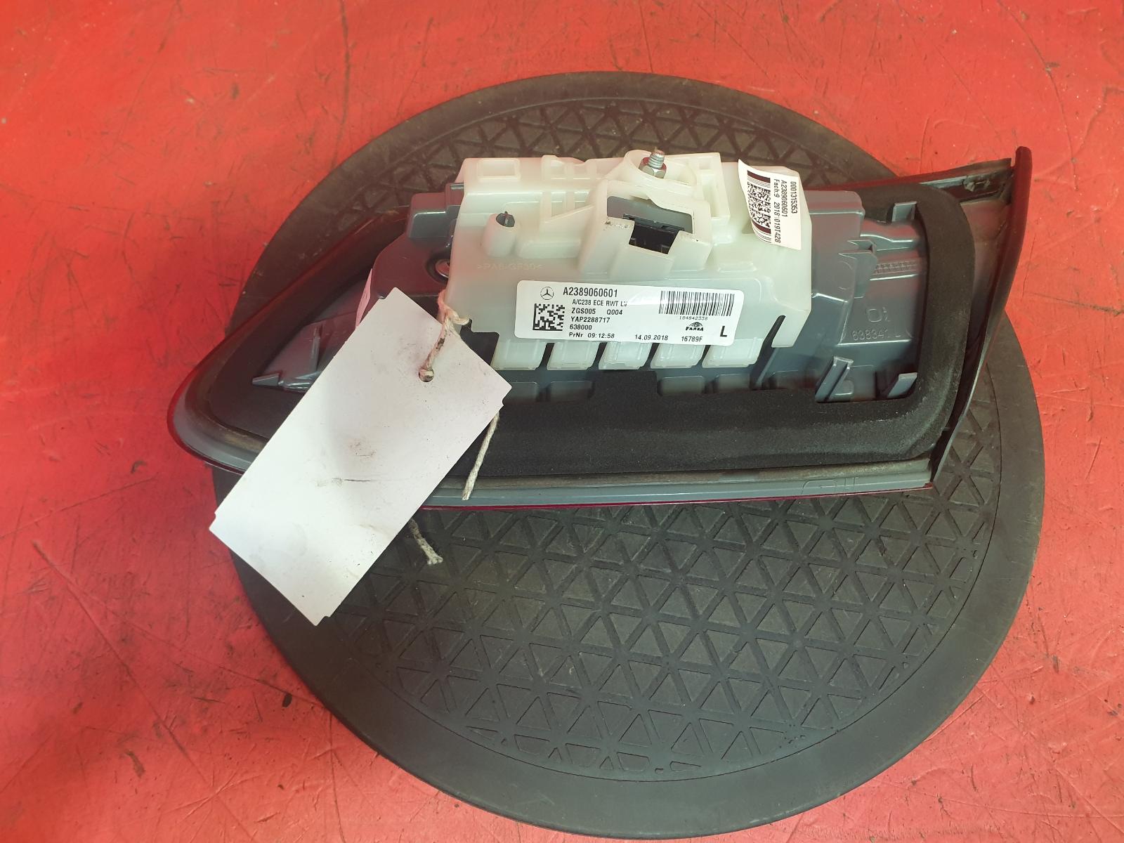 L Taillight E Class Mercedes 2018 