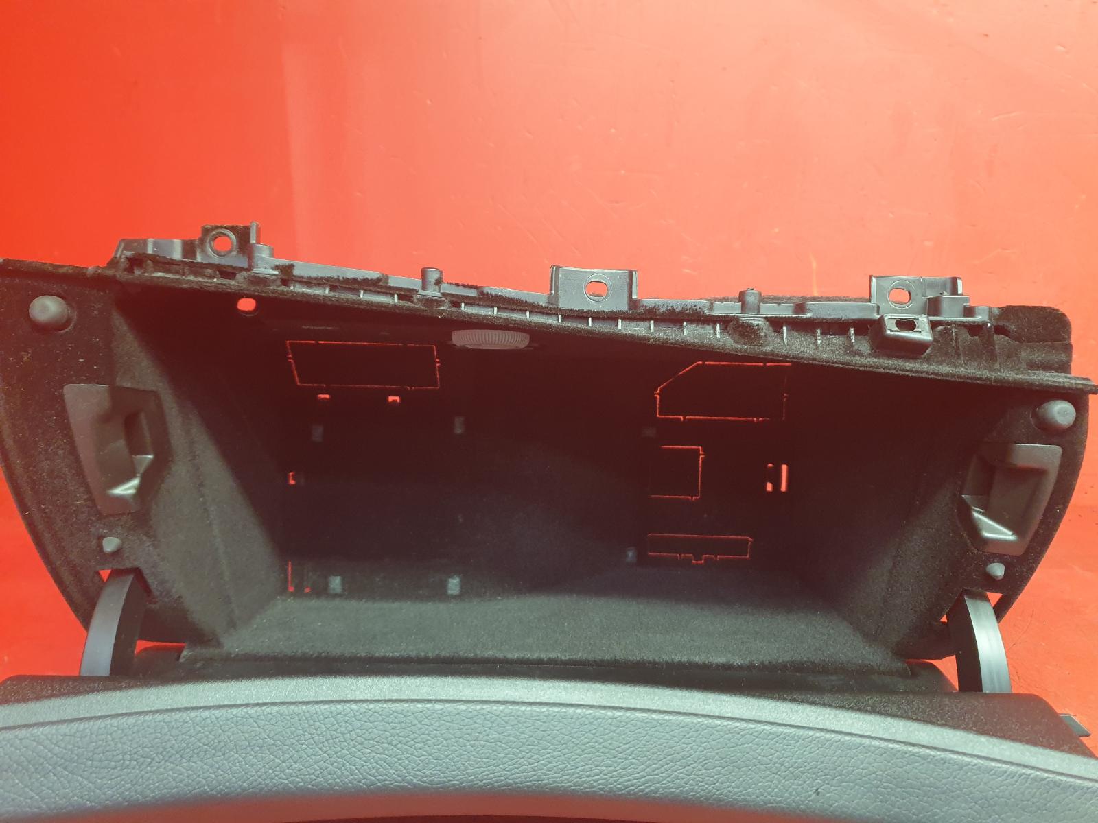 Glove Box E Class Mercedes 2018 