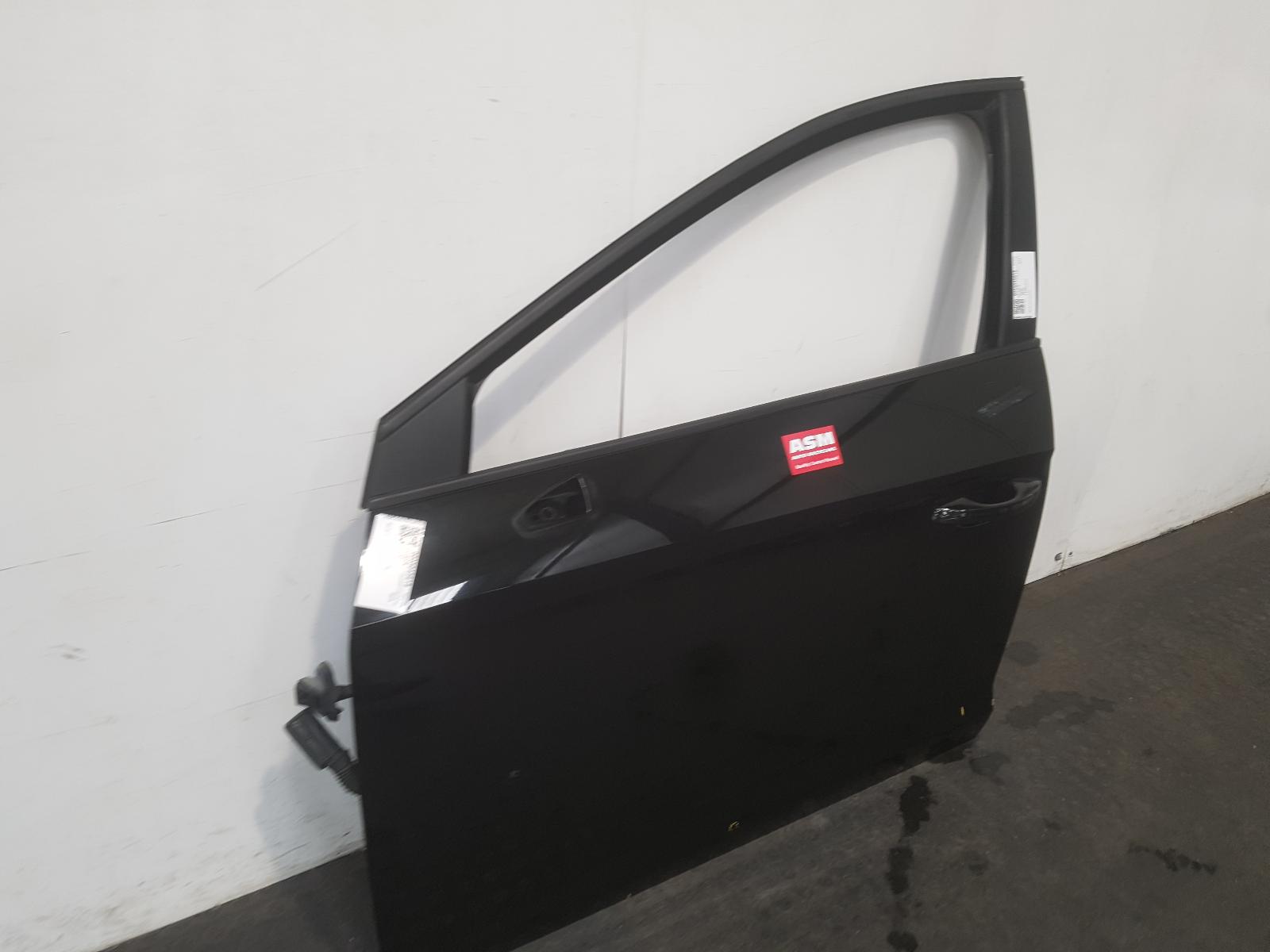 L Front Door Leon Seat 2015 