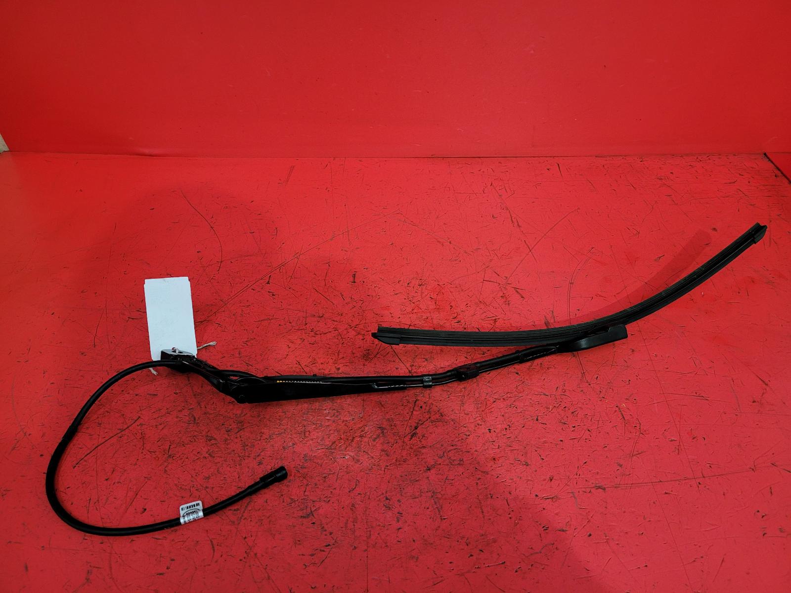 View Auto part Wiper Arm Land Rover Defender 2024