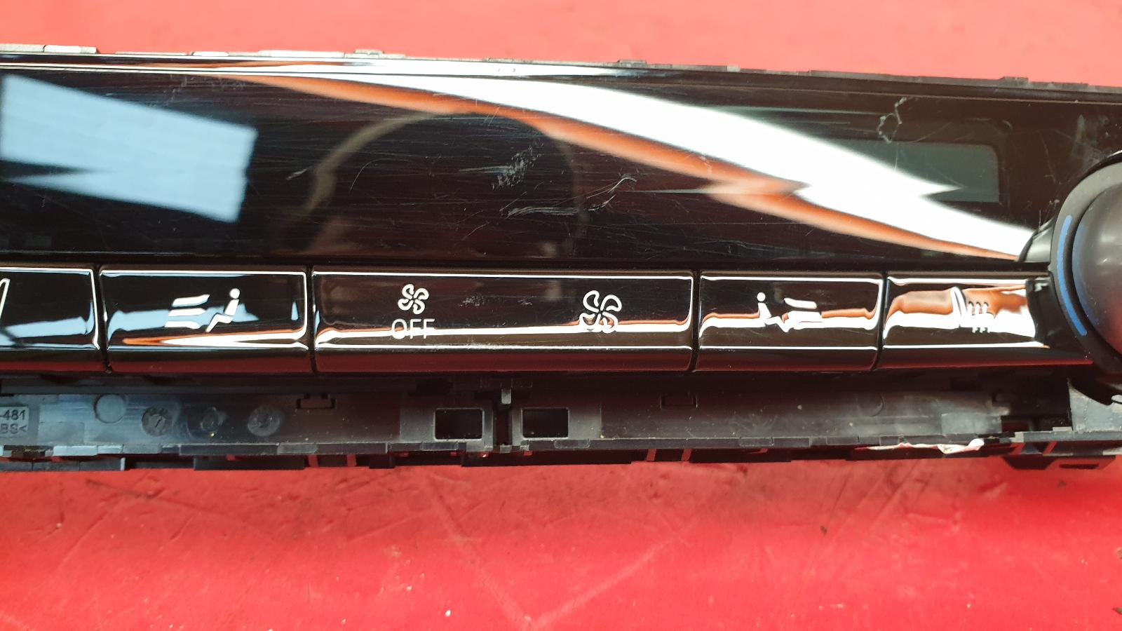 View Auto part Heater/AC Controller Bmw X3 2021