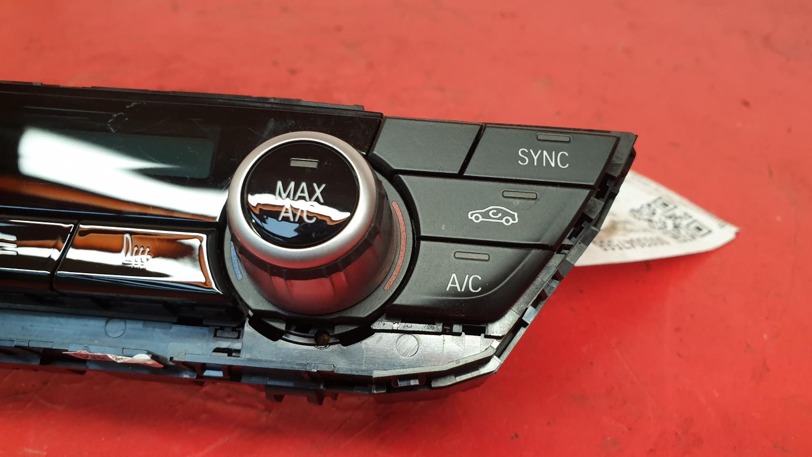 View Auto part Heater/AC Controller Bmw X3 2021
