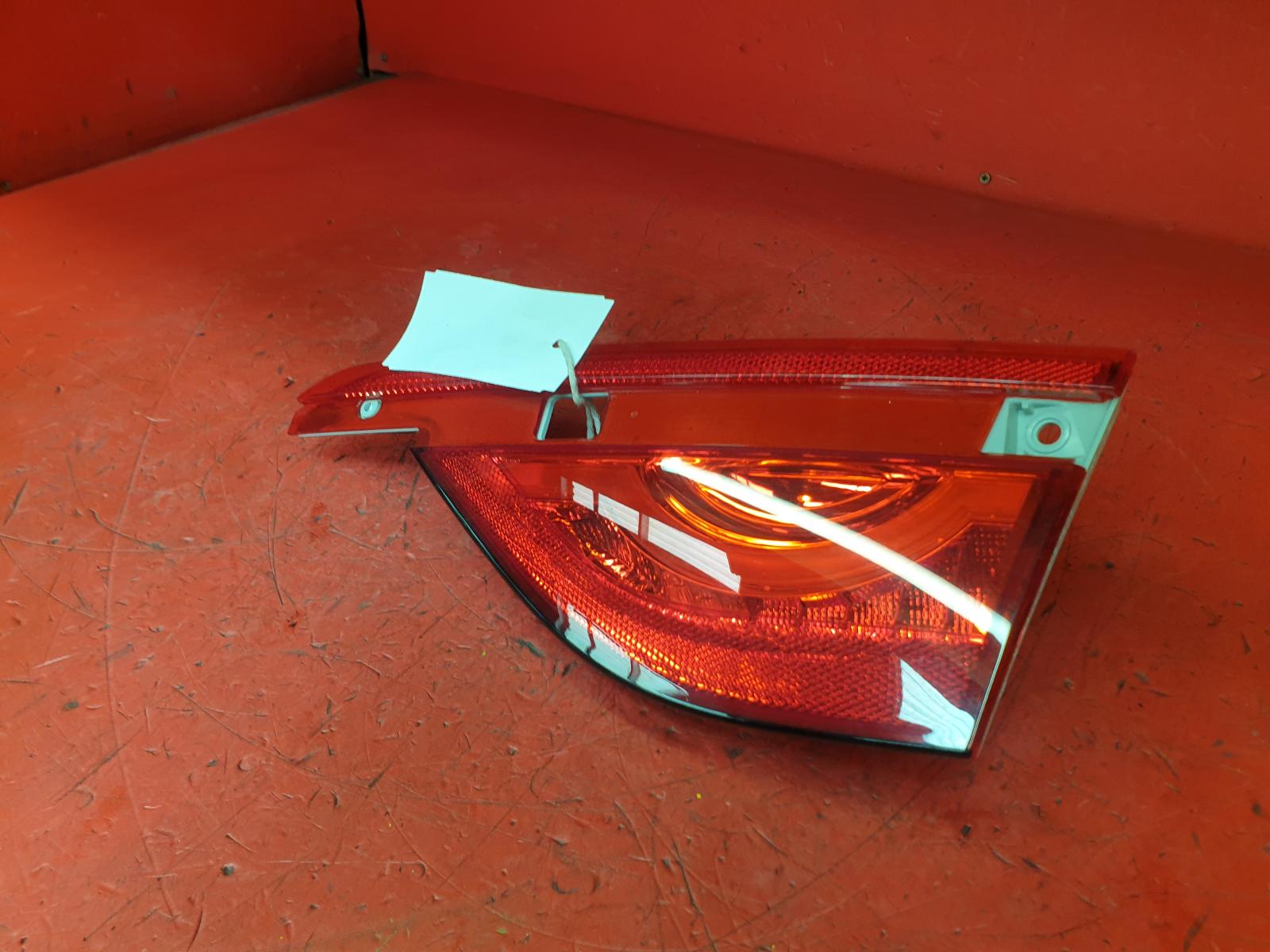 View Auto part R Taillight Jaguar Xf 2019