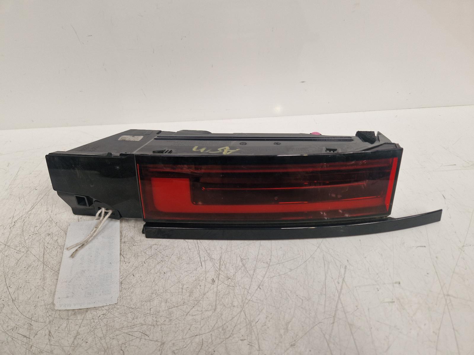 View Auto part R Taillight Land Rover Range Rover Sport 2024