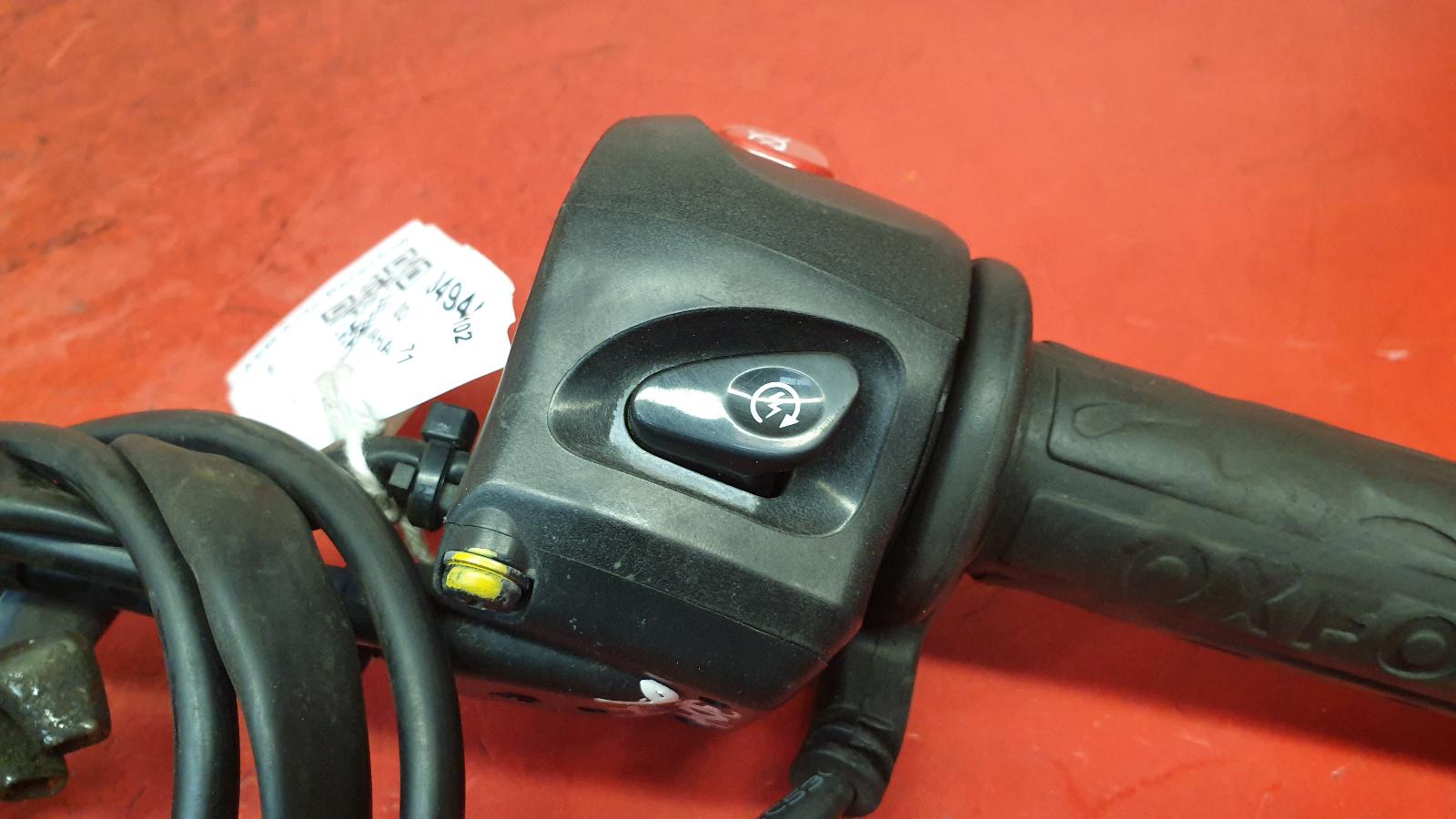 RH Switch Gear Fz6 Yamaha 2008