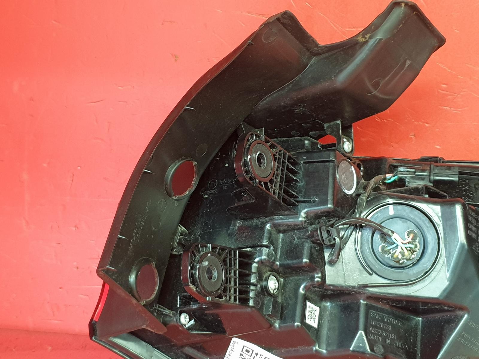 L Taillight Hs Mg 2021