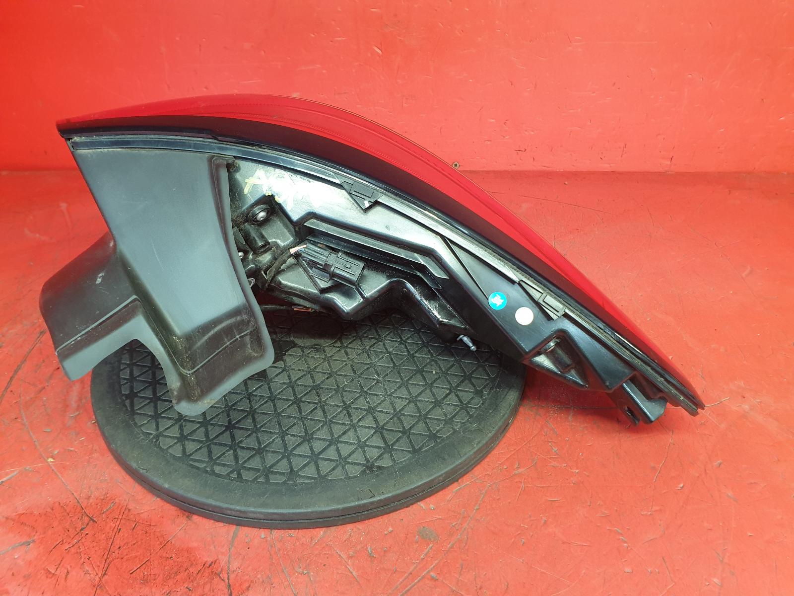 L Taillight Hs Mg 2021