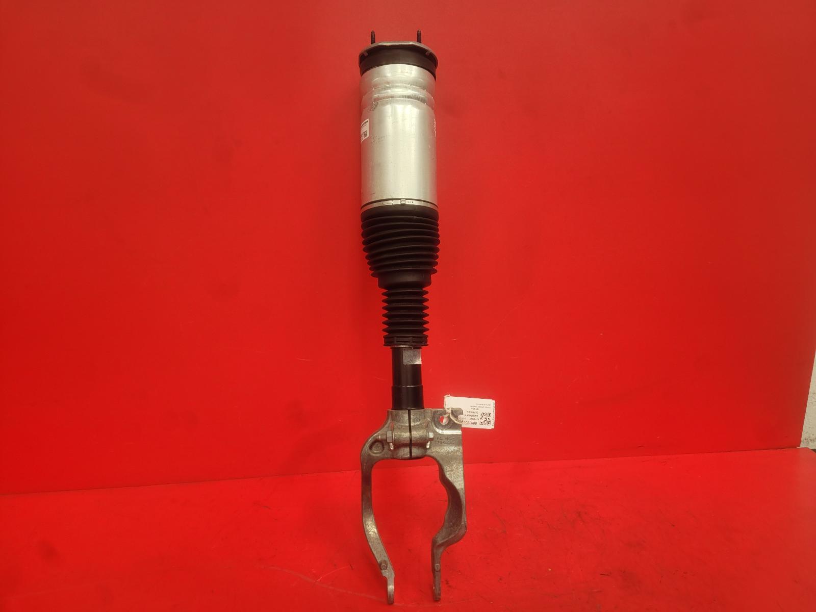 View Auto part RF Strut Land Rover Defender 2024