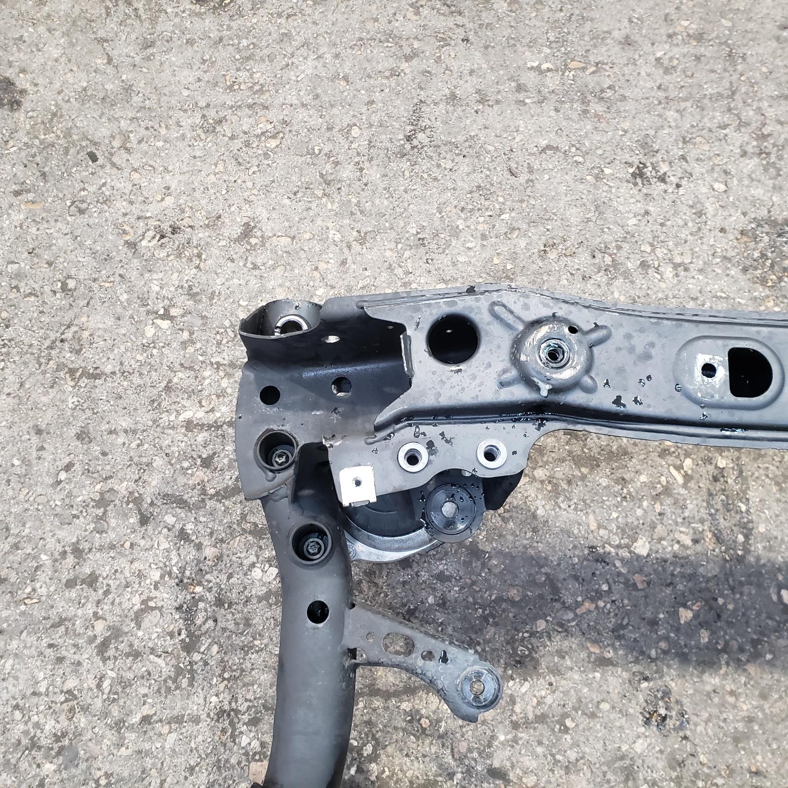 Front Subframe C Class Mercedes 2017