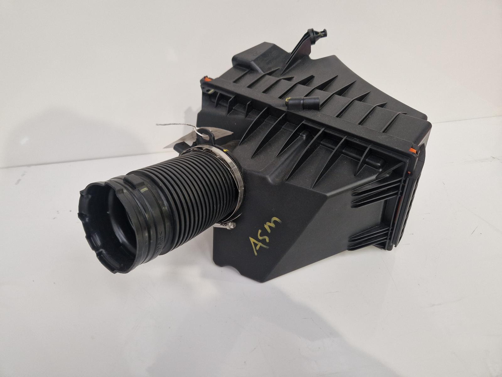 View Auto part Air Cleaner/Box Land Rover Range Rover Sport 2024