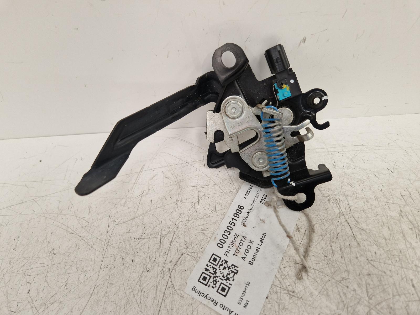 View Auto part Bonnet Latch Toyota Aygo X 2023
