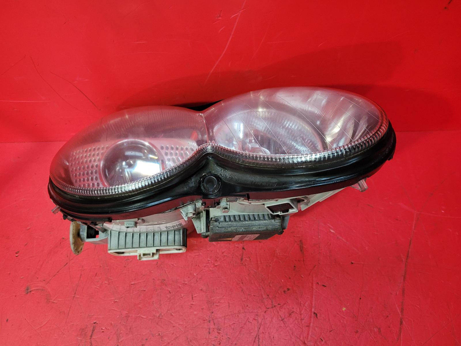 R Headlamp Sl Mercedes 2004