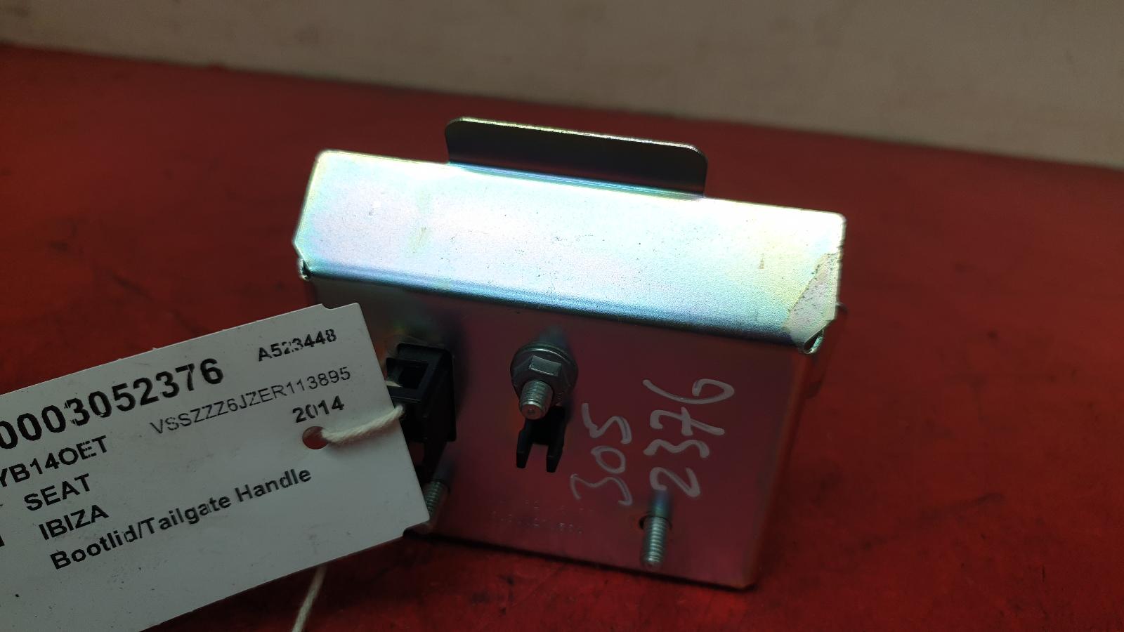 Tailgate Handle Seat 2014