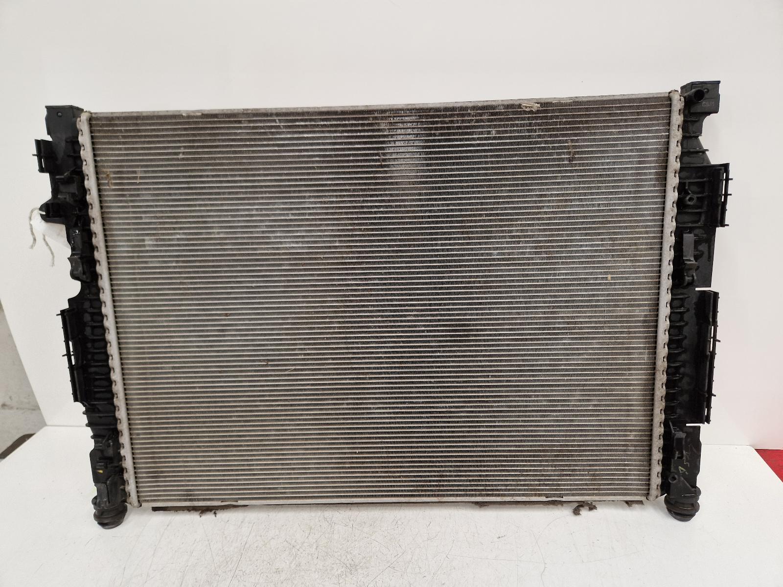View Auto part Radiator Land Rover Range Rover Evoque 2020