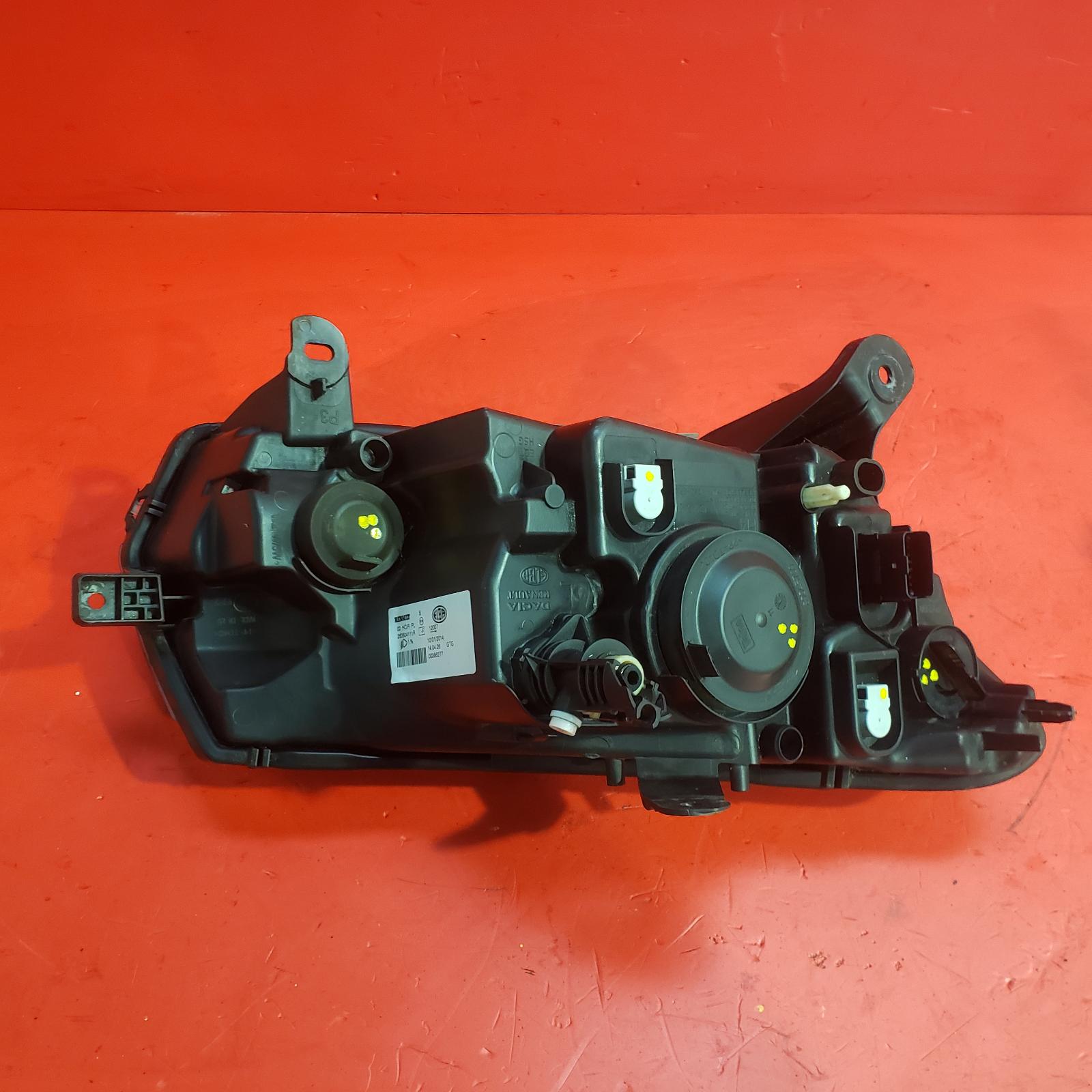 L Headlamp Sandero Dacia 2014 