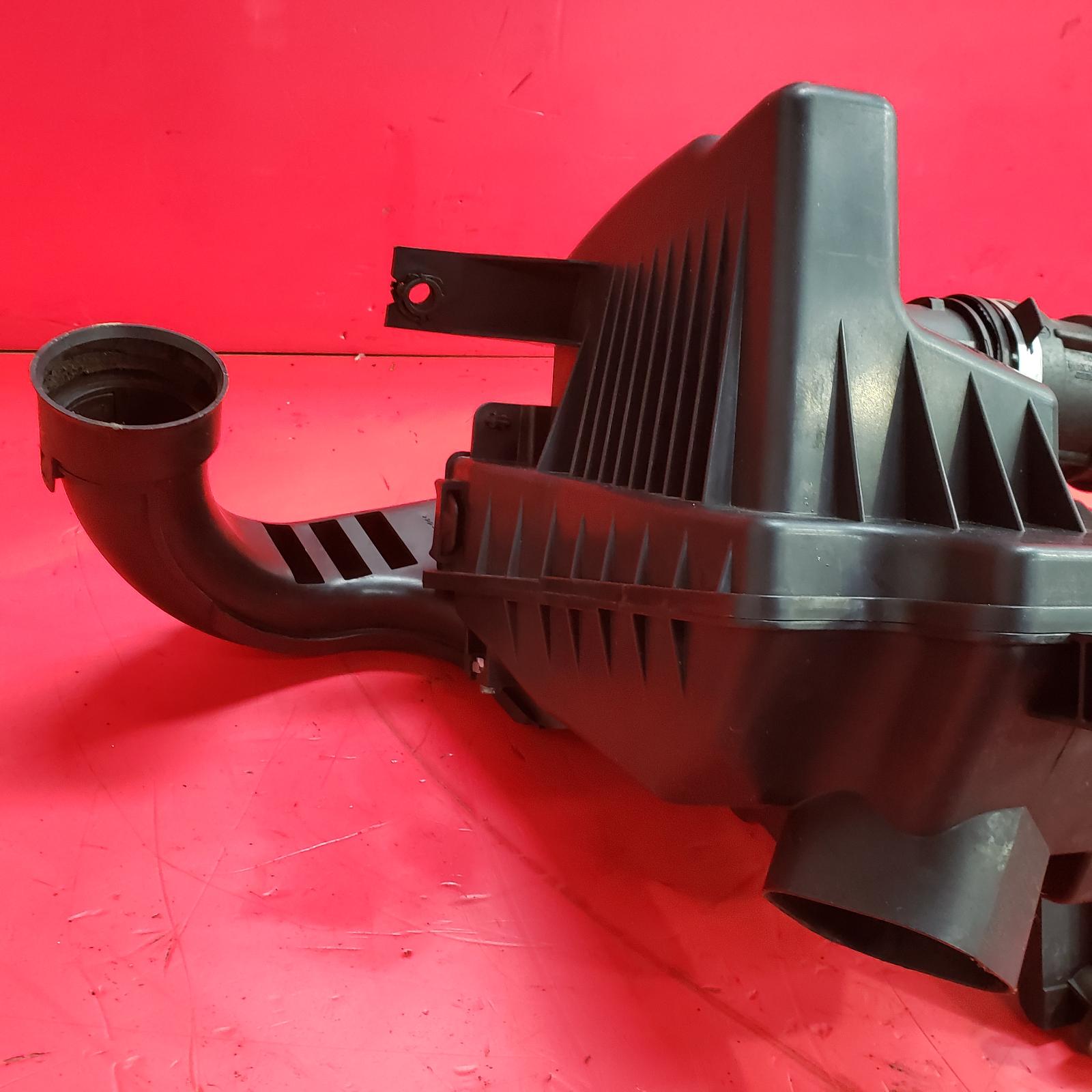 Air Cleaner/Box Qashqai Nissan 2010