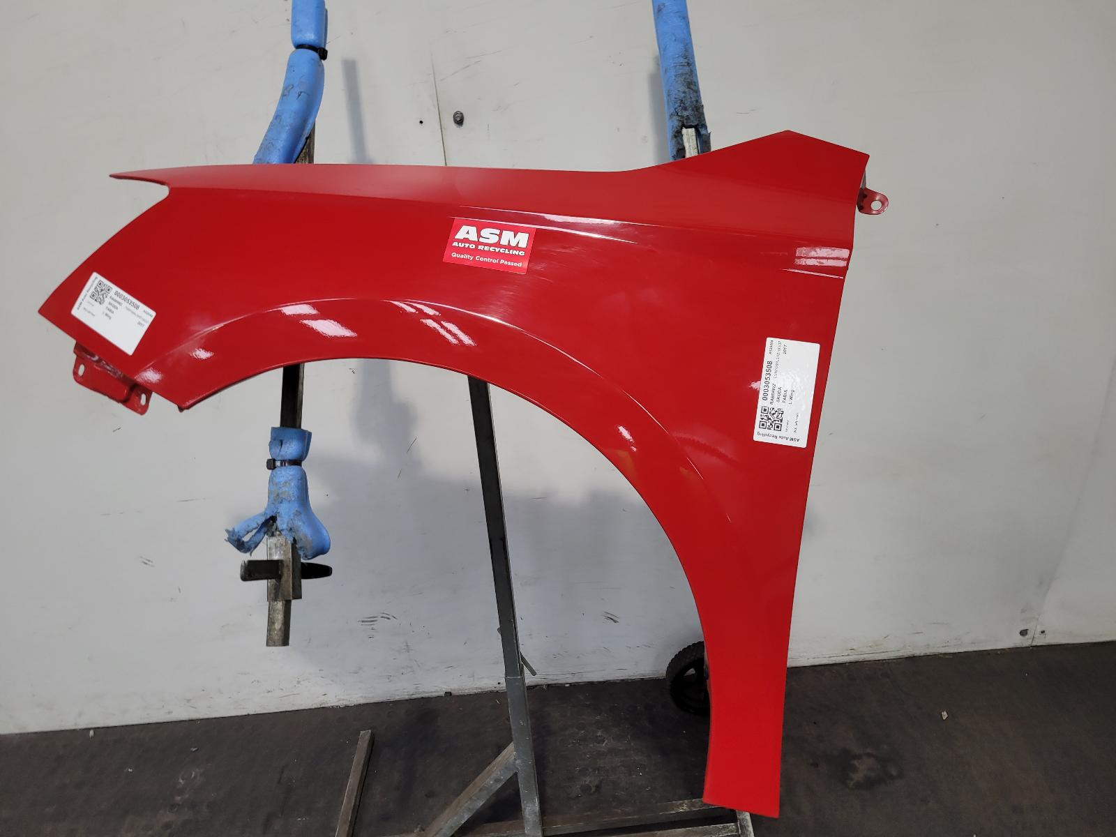 L Wing Fabia Skoda 2017 