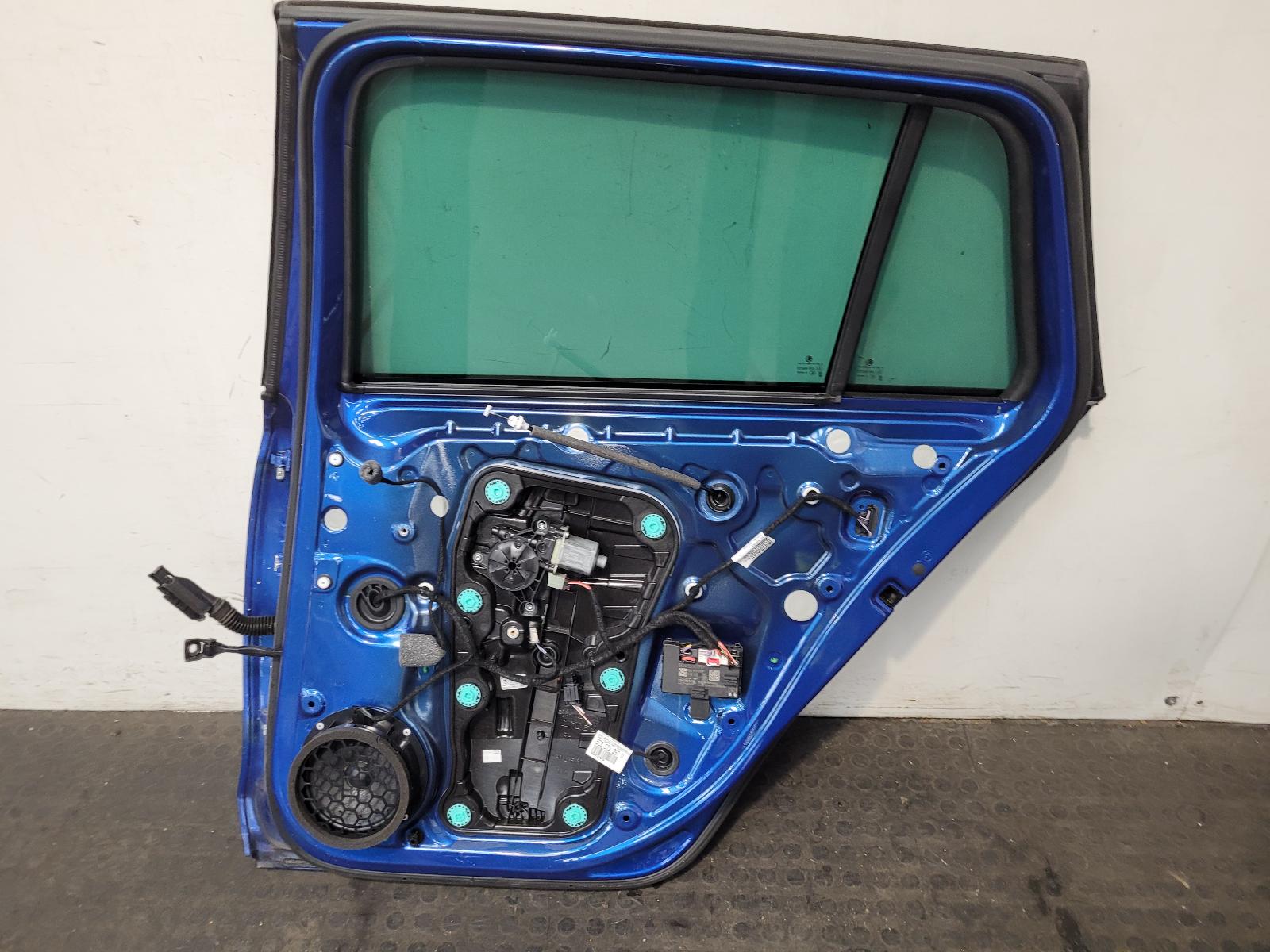 R Rear Door Octavia Skoda 2021