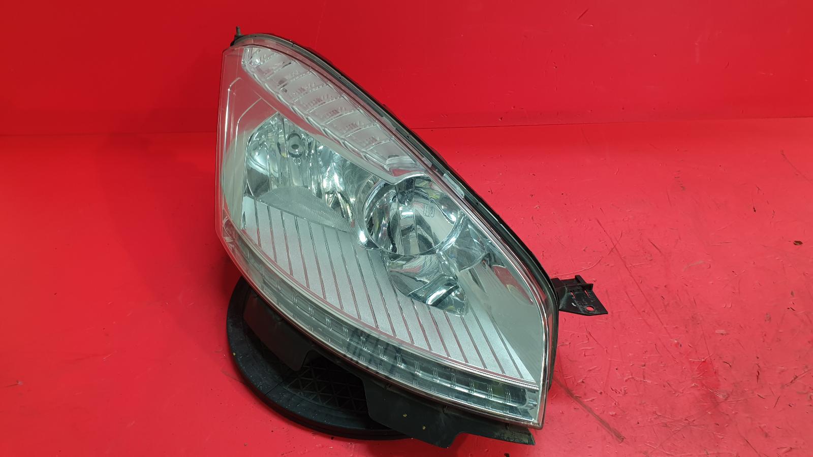 R Headlamp C4 Picasso Citroen 2013 