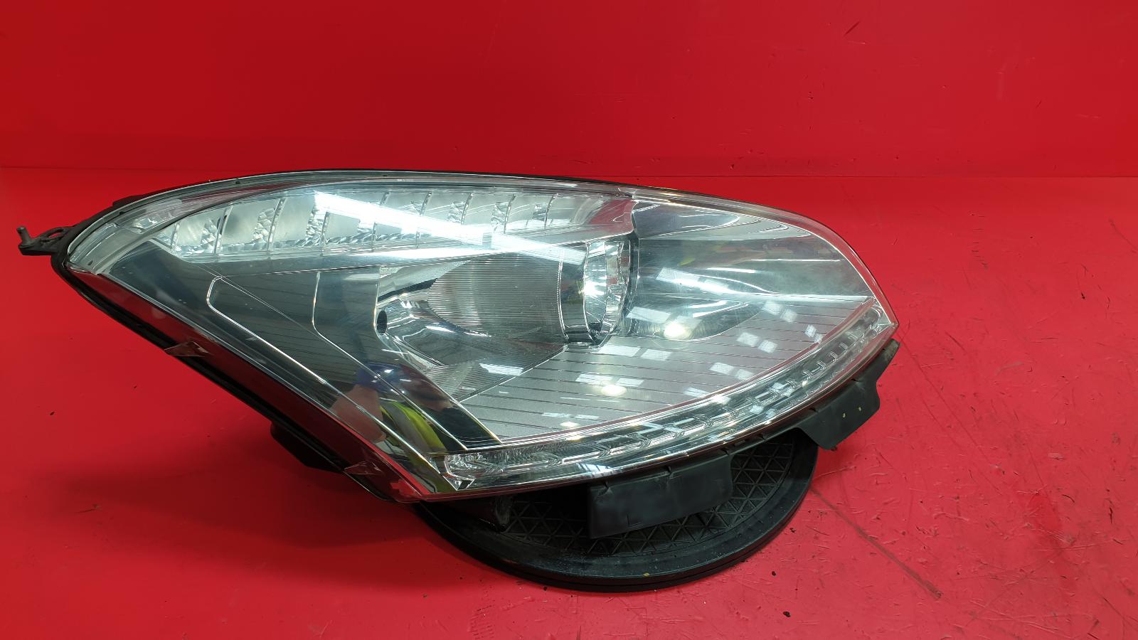 R Headlamp C4 Picasso Citroen 2013 