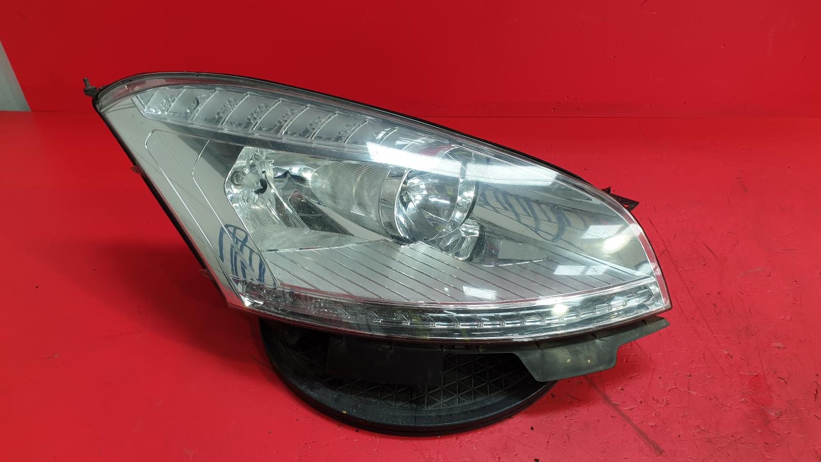 R Headlamp C4 Picasso Citroen 2013 