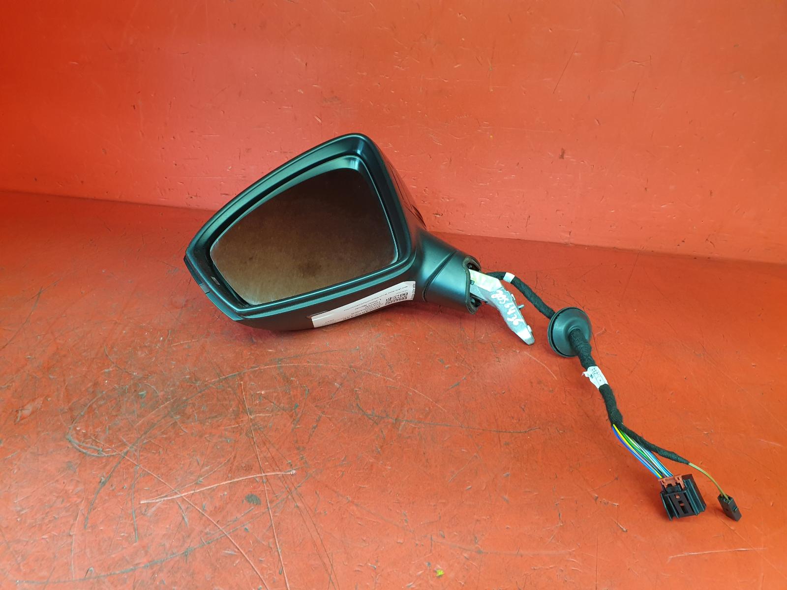 L Door Mirror Tiguan Volkswagen 2021