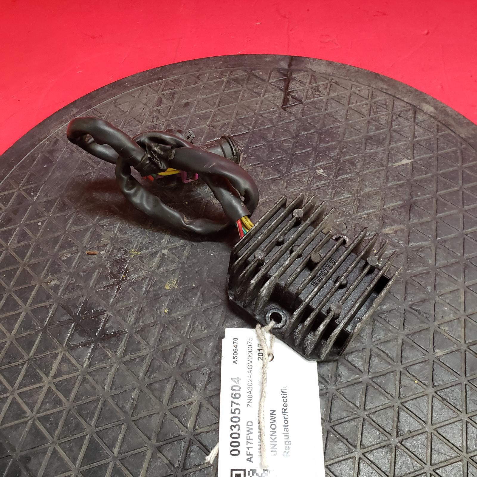 View Auto part Regulator/Rectifier Swm Gran Turismo 2017