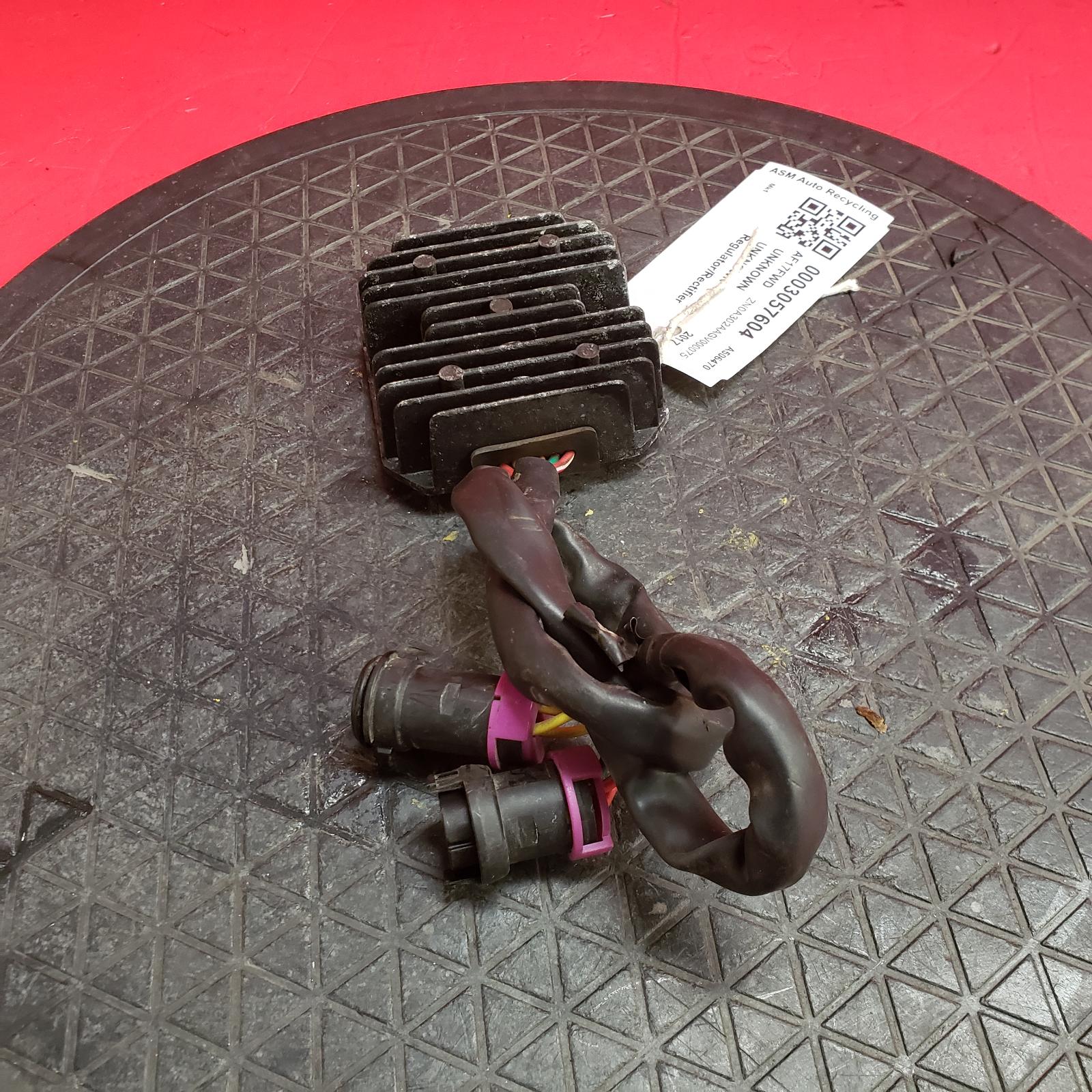 View Auto part Regulator/Rectifier Swm Gran Turismo 2017