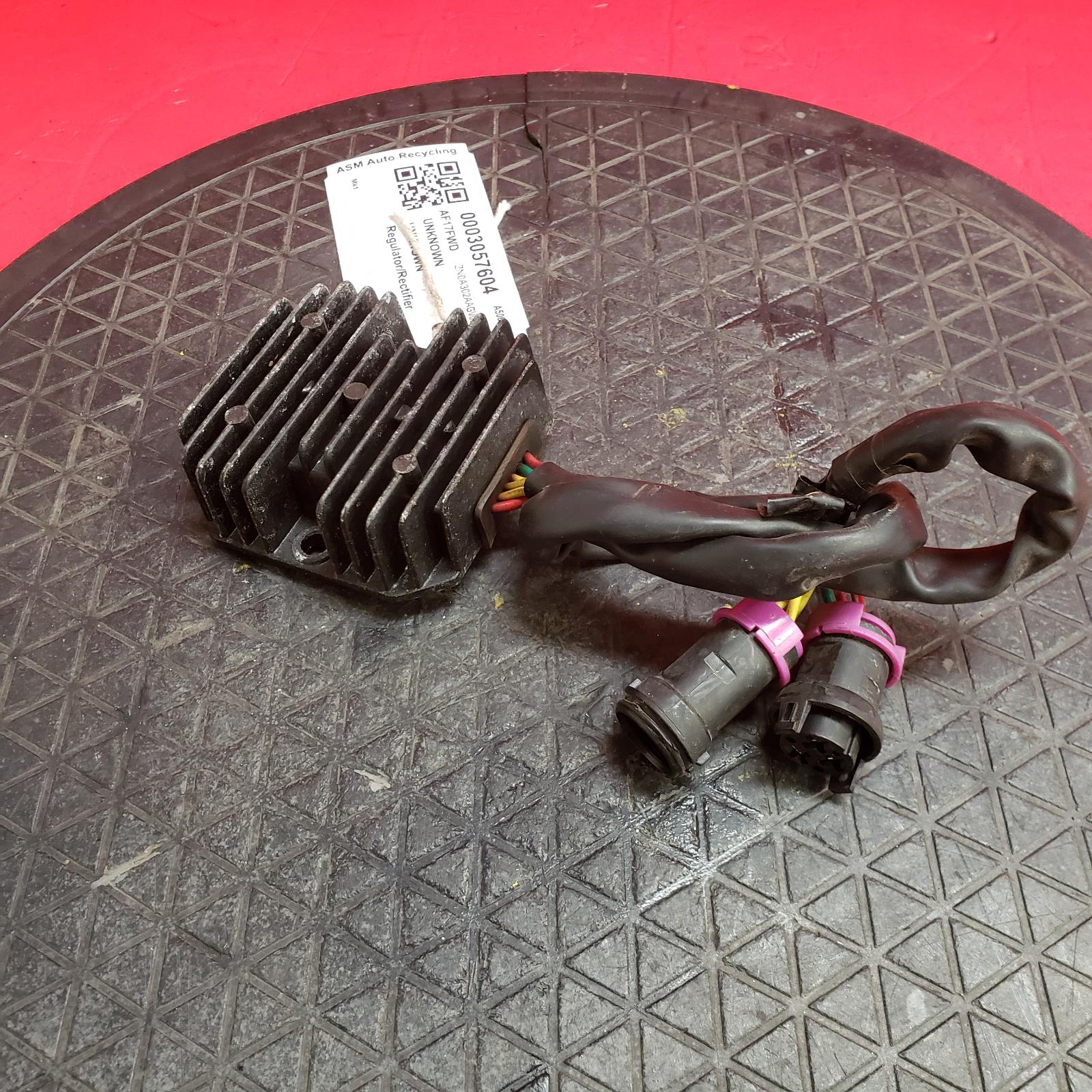 View Auto part Regulator/Rectifier Swm Gran Turismo 2017