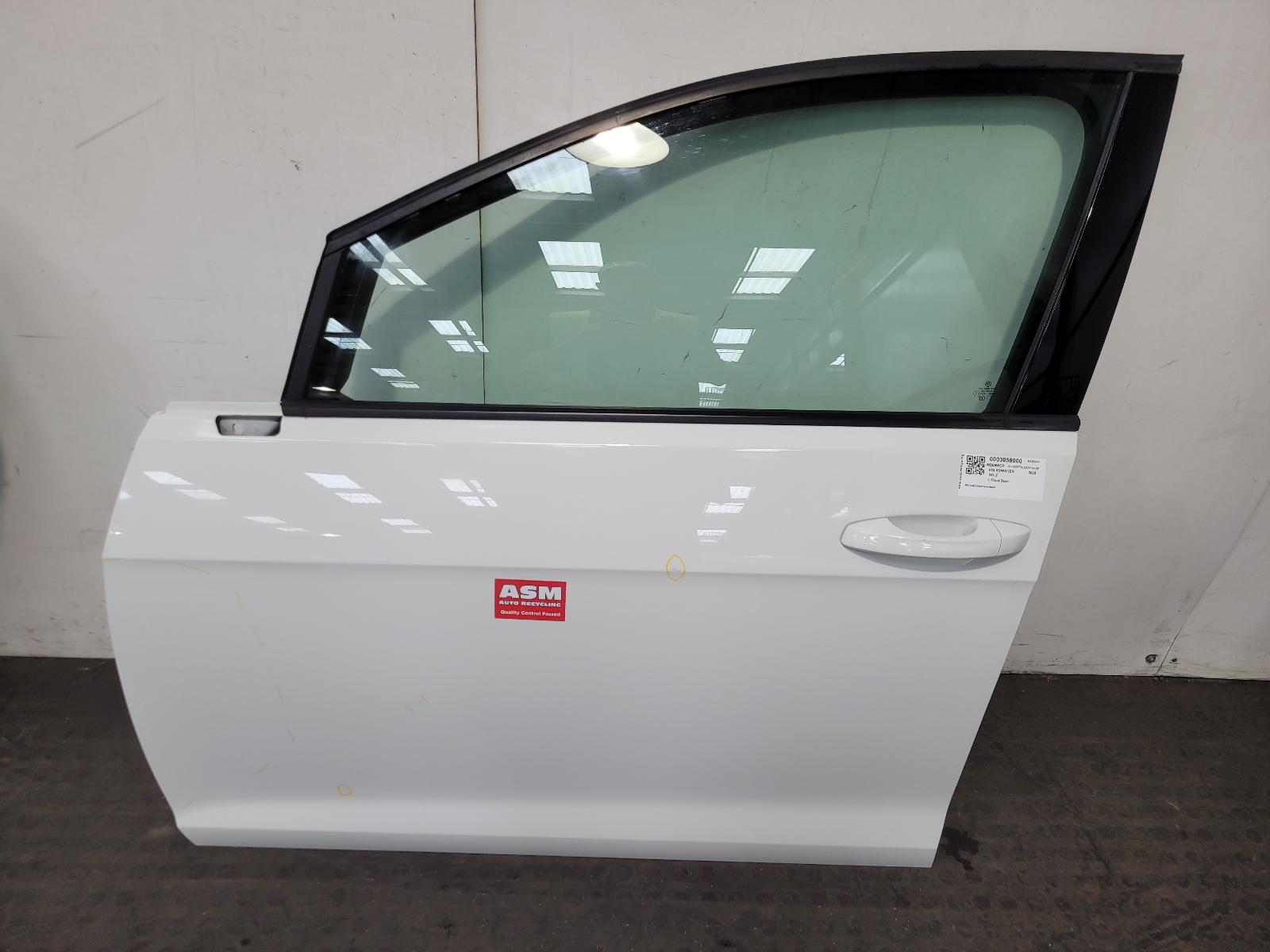 L Front Door Golf Volkswagen 2020 