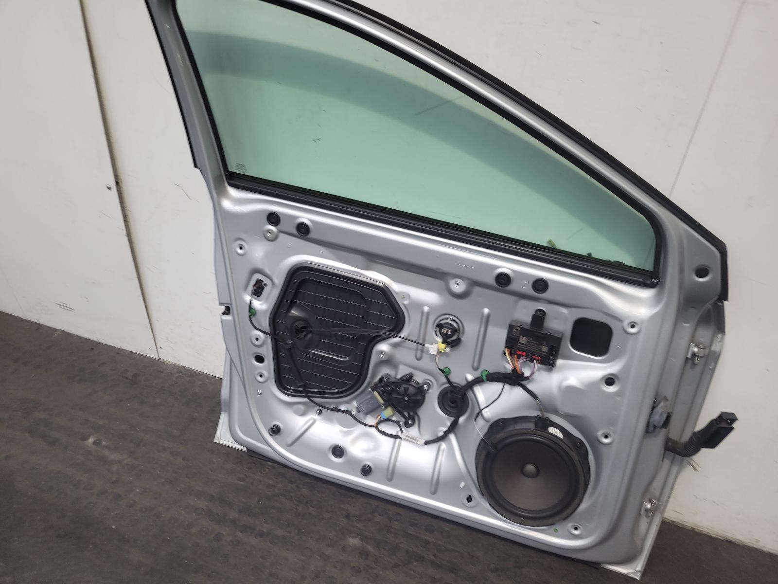 L Front Door Leon Seat 2014