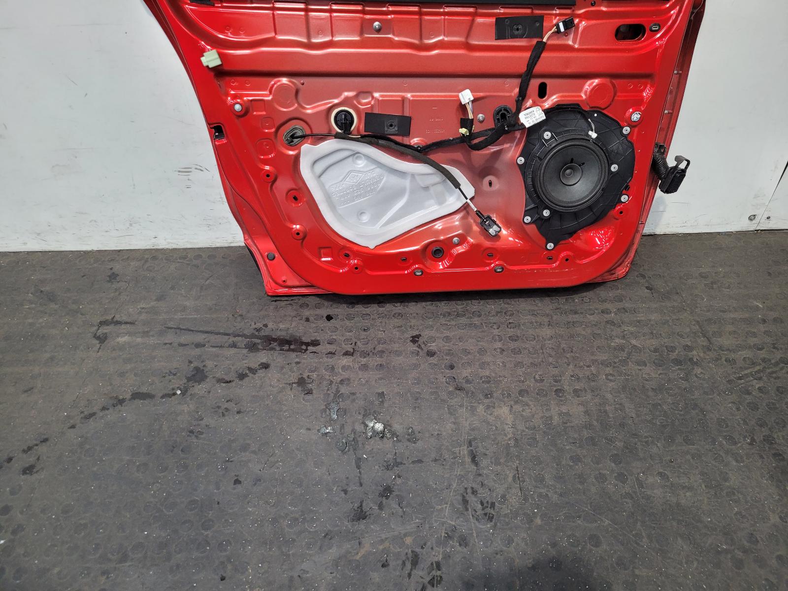 L Front Door Clio Renault 2015