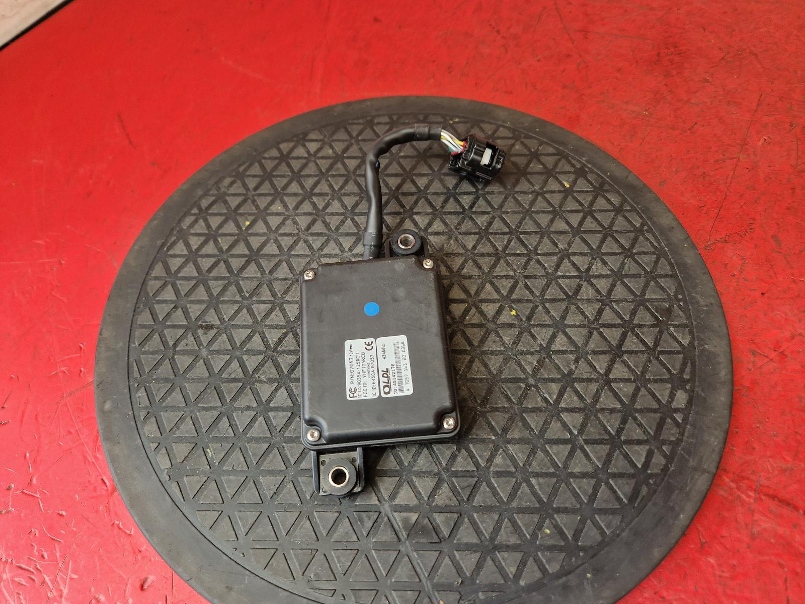 Comp.Lock Set + Keys Street Triple 765 Triumph 2021