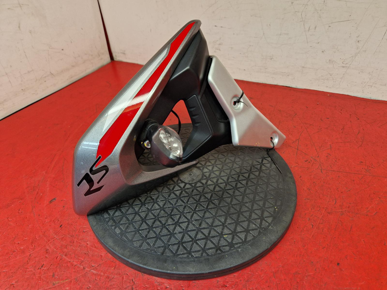 FRONT AIR GUIDE Street Triple 765 Triumph 2021